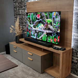 Wohnwand SCREEN in Taupegrau matt mit Eiche Sierra TV-Paneel und LED
